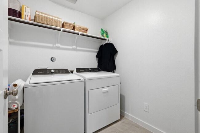 Building Photo - 16687 Sterling Clf St