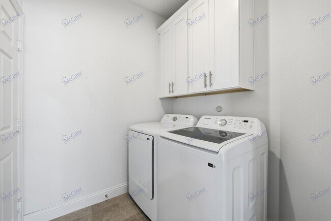 Building Photo - 6700 Palmdale Ln