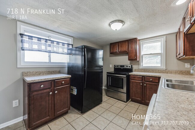 Building Photo - Wonderful 3 bed 1 bath Home at York