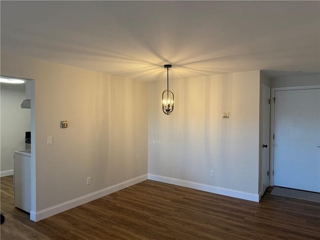 Building Photo - 510 Child St