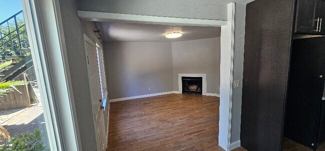 Building Photo - 2540 Antoine Ct