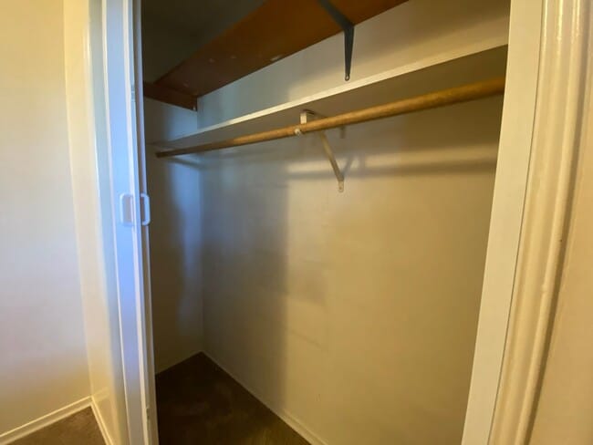 Building Photo - Spacious 3 Bedroom 1.5 Bath Duplex