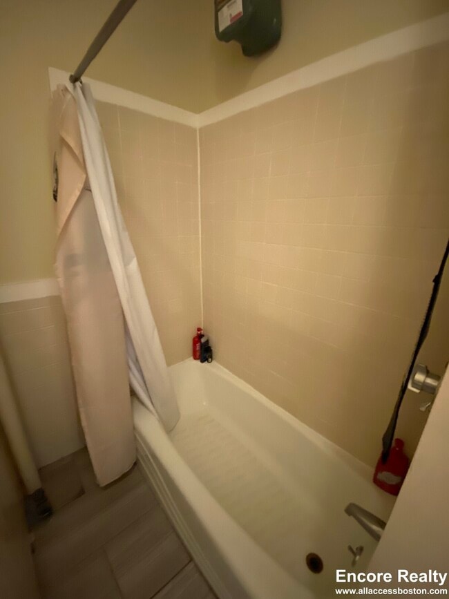 Building Photo - 38 Hemenway St