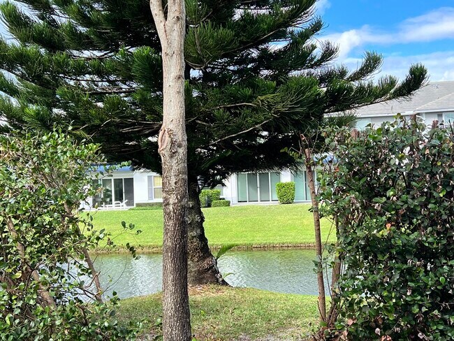 Building Photo - 6787 Via Regina