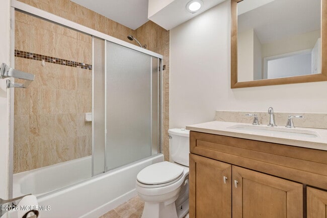 Building Photo - 412 Hampton Ct