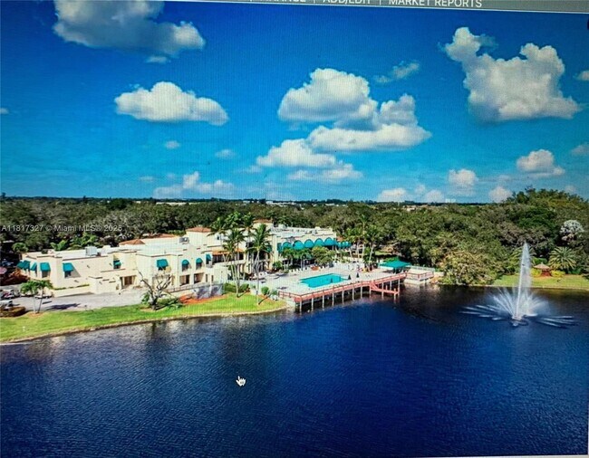 Building Photo - 1709 Whitehall Dr