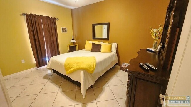 Building Photo - 15 Cypress Point Dr