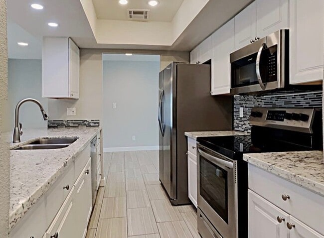 Building Photo - 1412 E Hermosa Dr