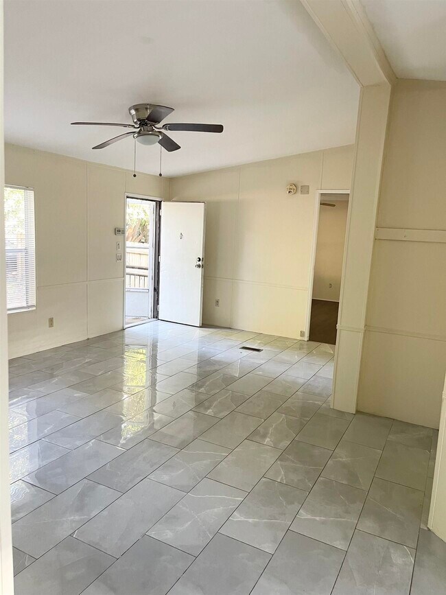 Building Photo - 5445 Fallow Ln