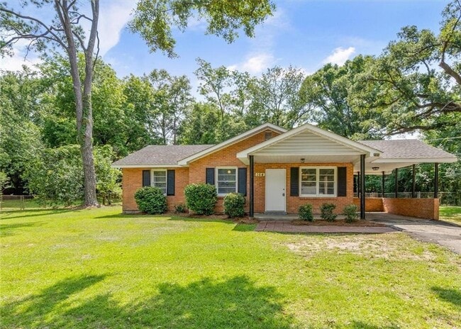 Primary Photo - 164 June St