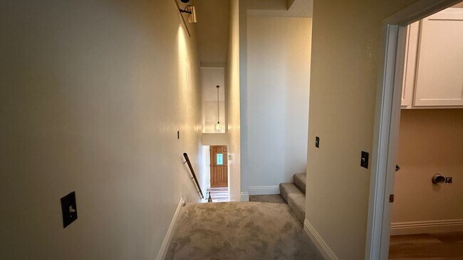 Building Photo - 2-Bedroom, 2-bathroom Condo in the Heart of Fresno