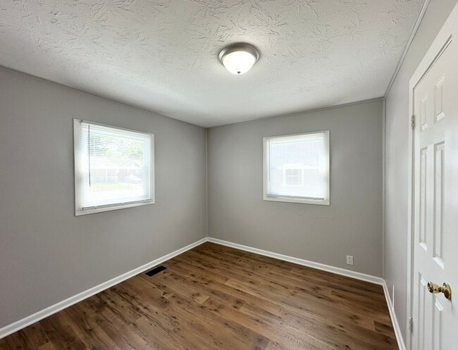 Building Photo - 2288 N Moreland Ave