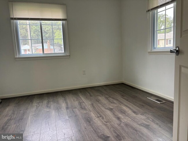 Building Photo - 13299 Nassau Dr