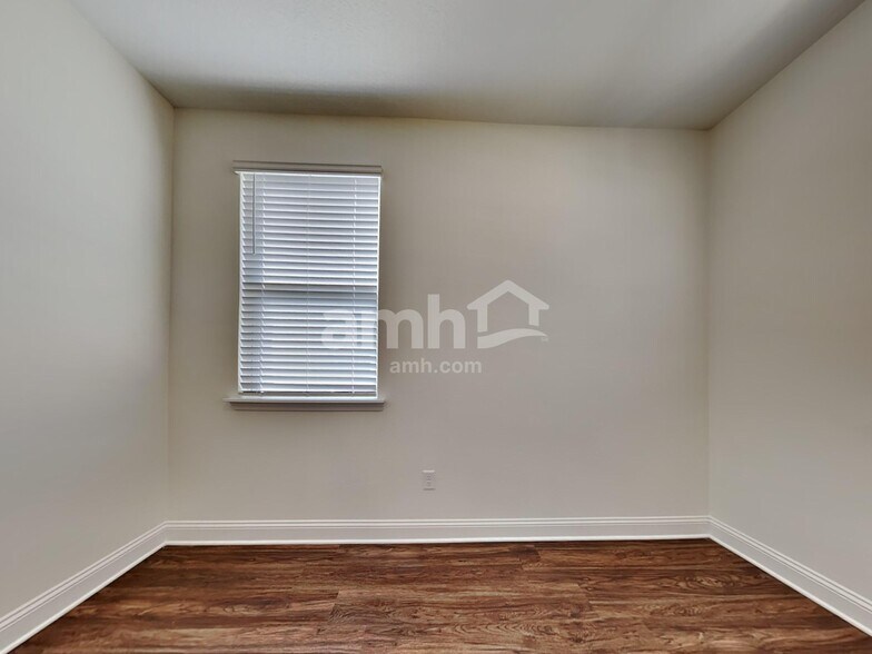 Building Photo - 94 Olivewood Pl