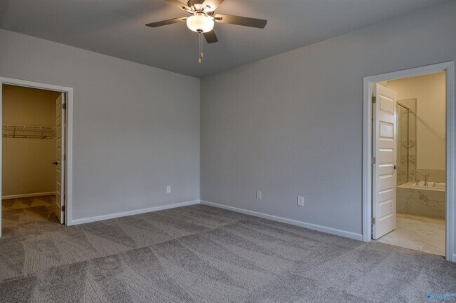 Building Photo - 12392 Whitcomb Cir