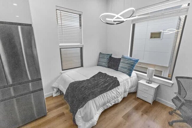 Building Photo - 6740 Peerless St