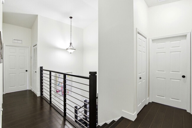 Building Photo - 101 Mill Pond Ln