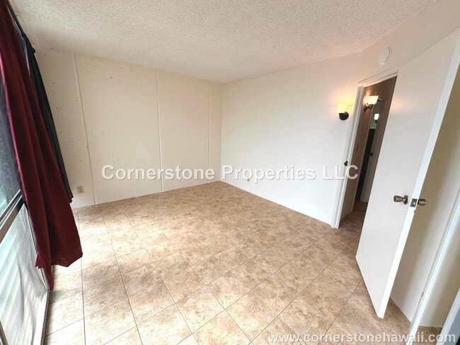 Building Photo - 95-2057-2057 Waikalani Pl