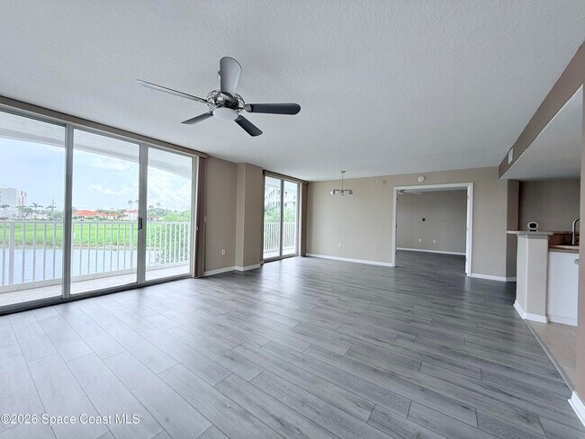 Building Photo - 8903 Laguna Ln
