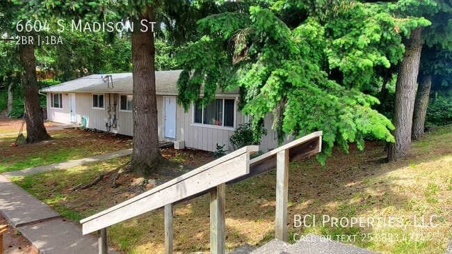 Primary Photo - 6604 S Madison St