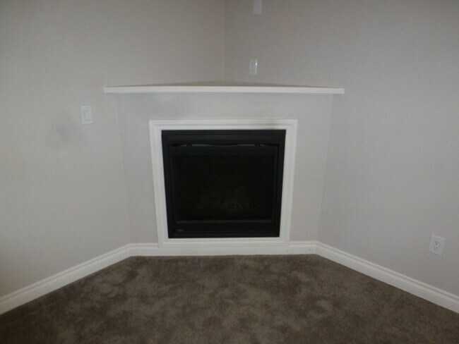 Building Photo - Four Bedroom, Two Bath Home in Cold Springs