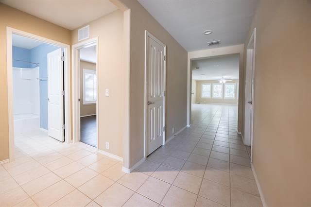 Building Photo - 15905 Avenel Way