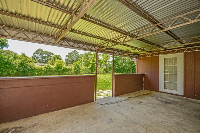 Building Photo - 4244 Sunshine Dr