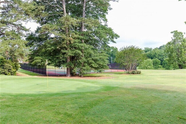 Building Photo - 82 Montre Square NW