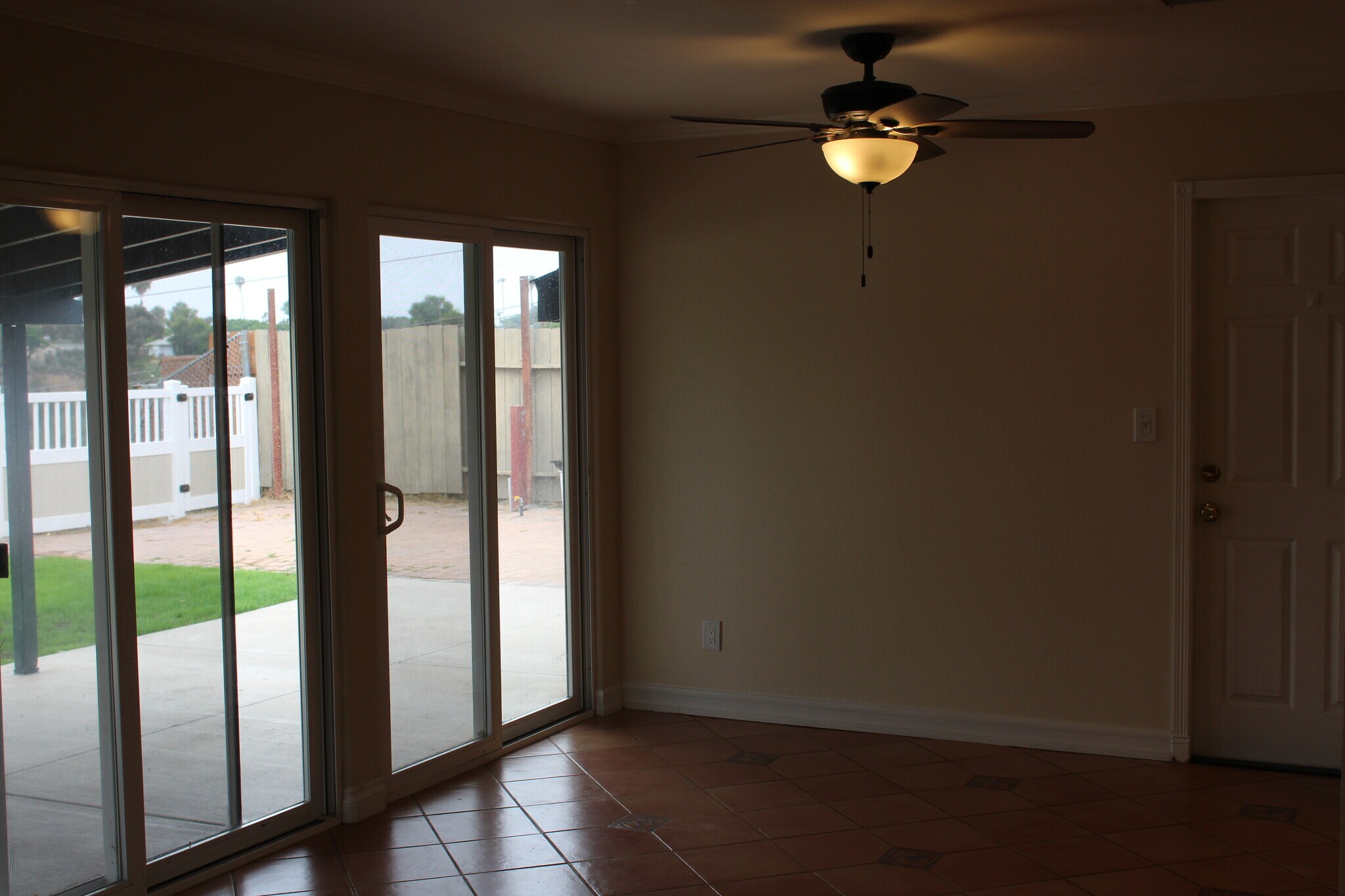 Building Photo - 4649 Mount Armet Dr