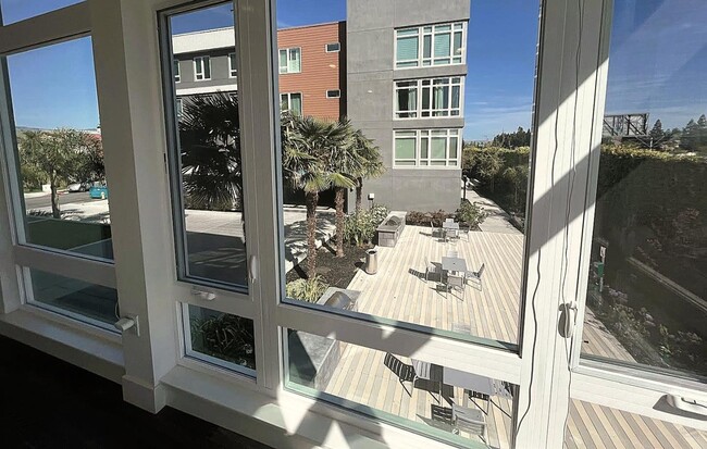 Building Photo - 5933 Sunstone Dr