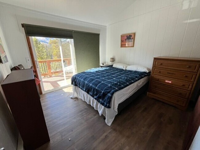 Building Photo - Winter Seasonal Lease! Sun filled, furnished and ready for you!