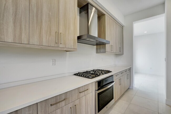 Building Photo - 8125 Crystal Downs Ave