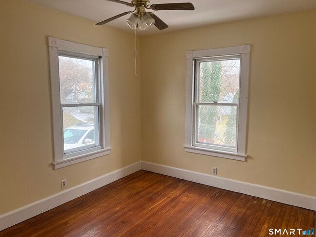 Building Photo - 40 Prospect St