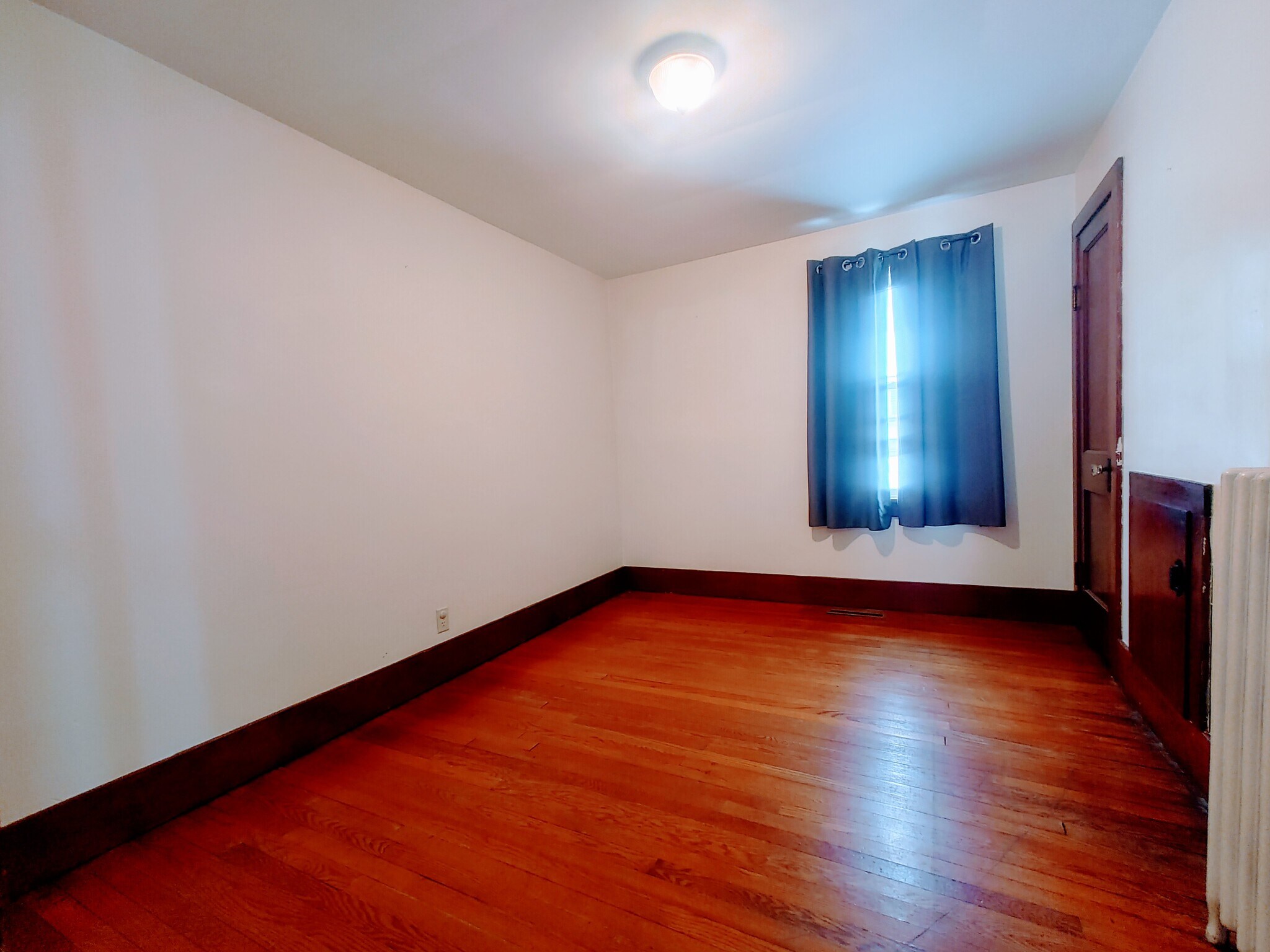 Bedroom 3 - 15 Saratoga Ave