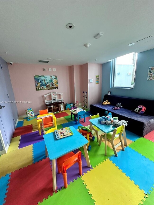 Building Photo - 92 SW 3rd St