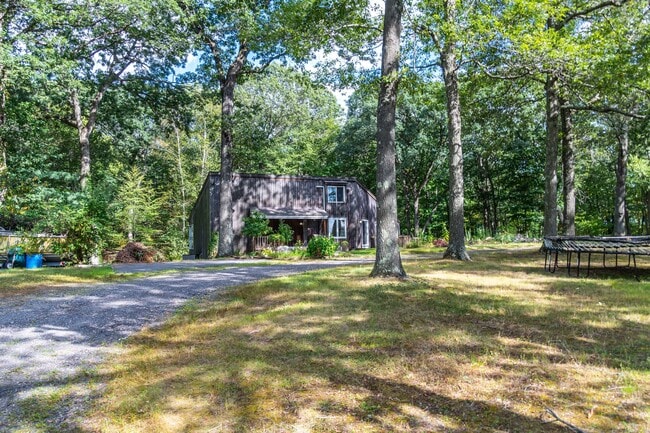 Building Photo - 295 Dayton Rd