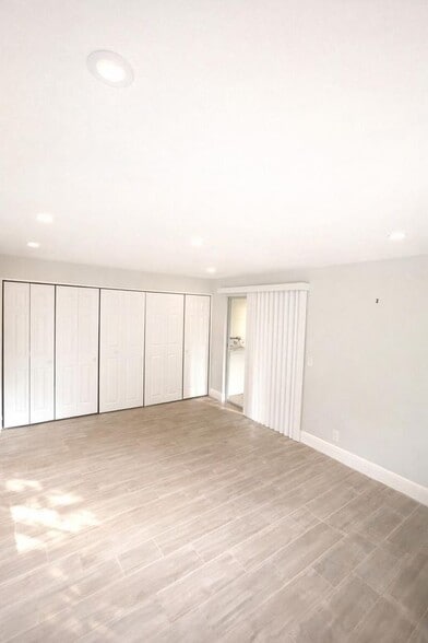 Building Photo - 299 Tuscany F