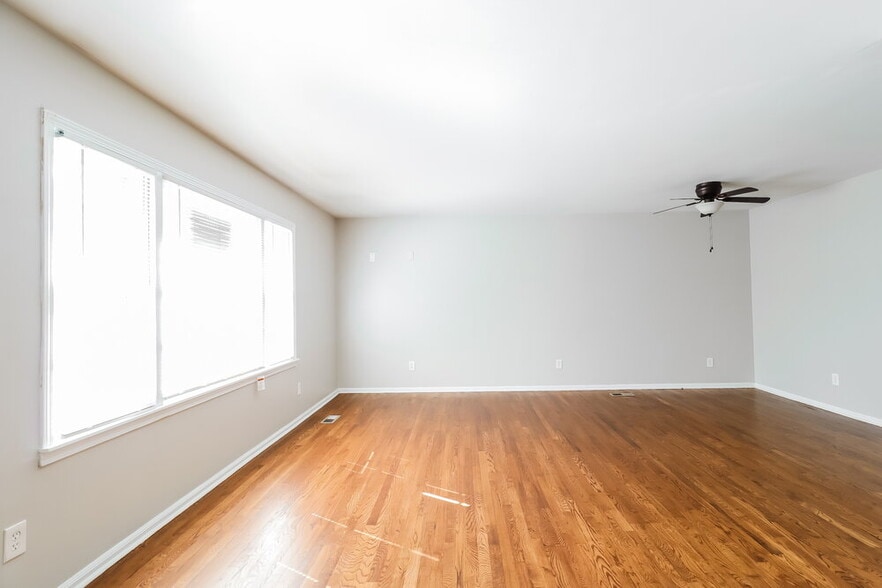 Building Photo - 229 Sam Pate Dr