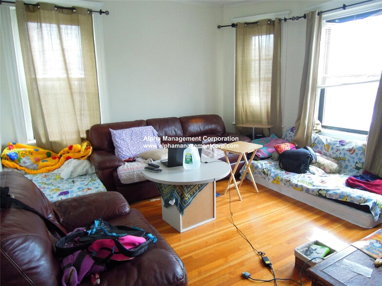 Building Photo - 17-19 Washington St. Unit 311