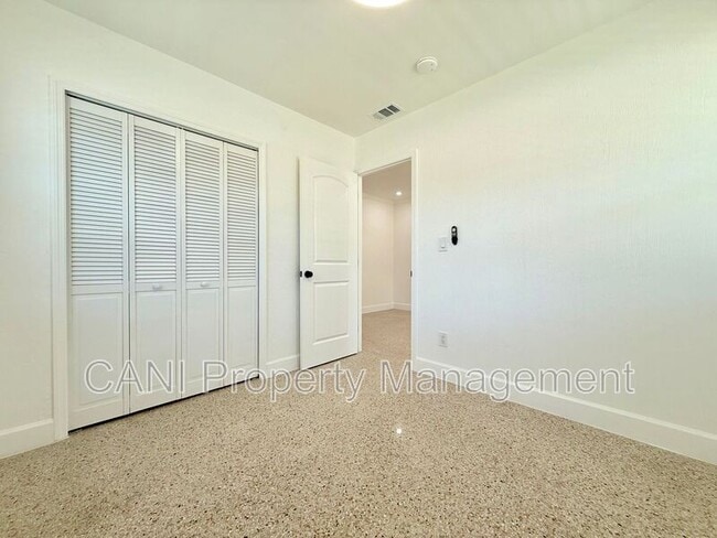 Building Photo - 750 Bethune St