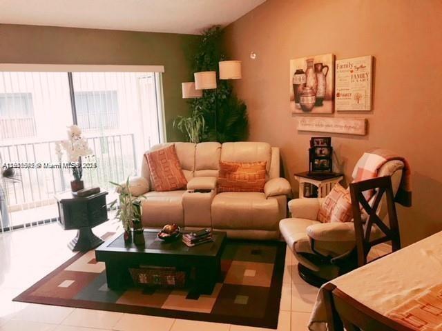 Building Photo - 160 NW 60th Ave