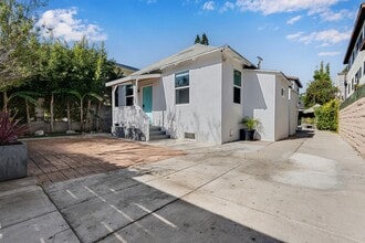 Building Photo - 631 Indiana Ave