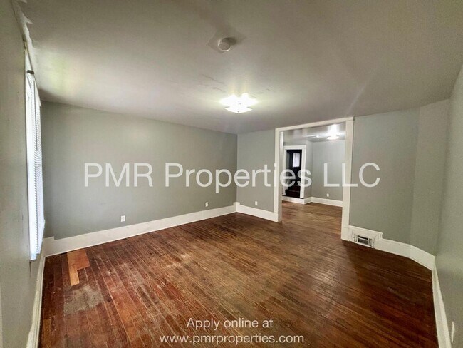 Building Photo - 916 S 18th St