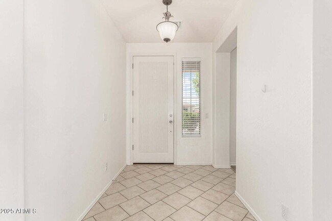 Building Photo - 15429 W Ventura St