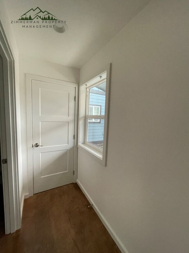 Building Photo - Brand New 1 Bed + Loft | Modern Finishes | In-Unit W/D