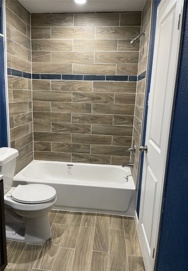 Building Photo - 10315 Sommerville Ave