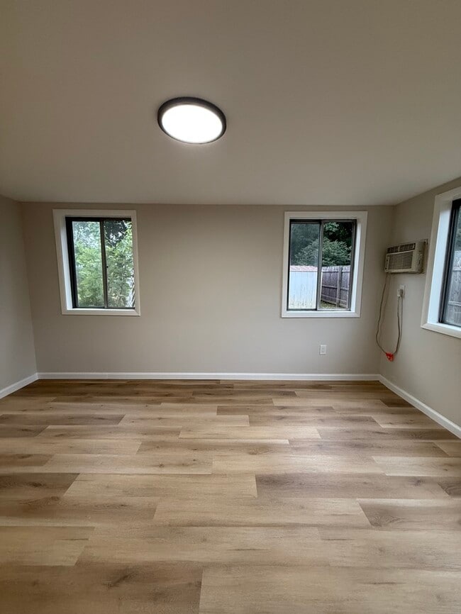 Building Photo - 150 Riggins Blvd