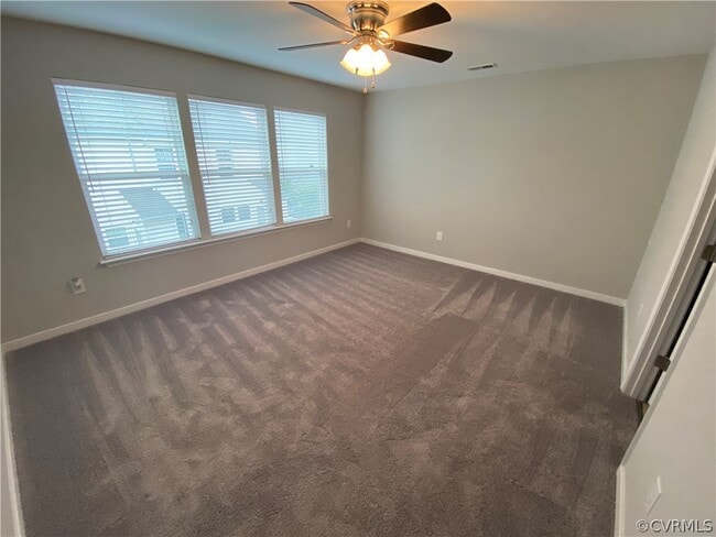 Building Photo - 8040 Rutland Village Dr