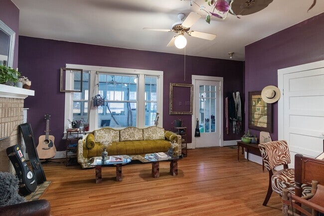 Building Photo - 108 Blount St