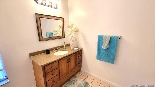 Building Photo - 3873 SW La Fleur St